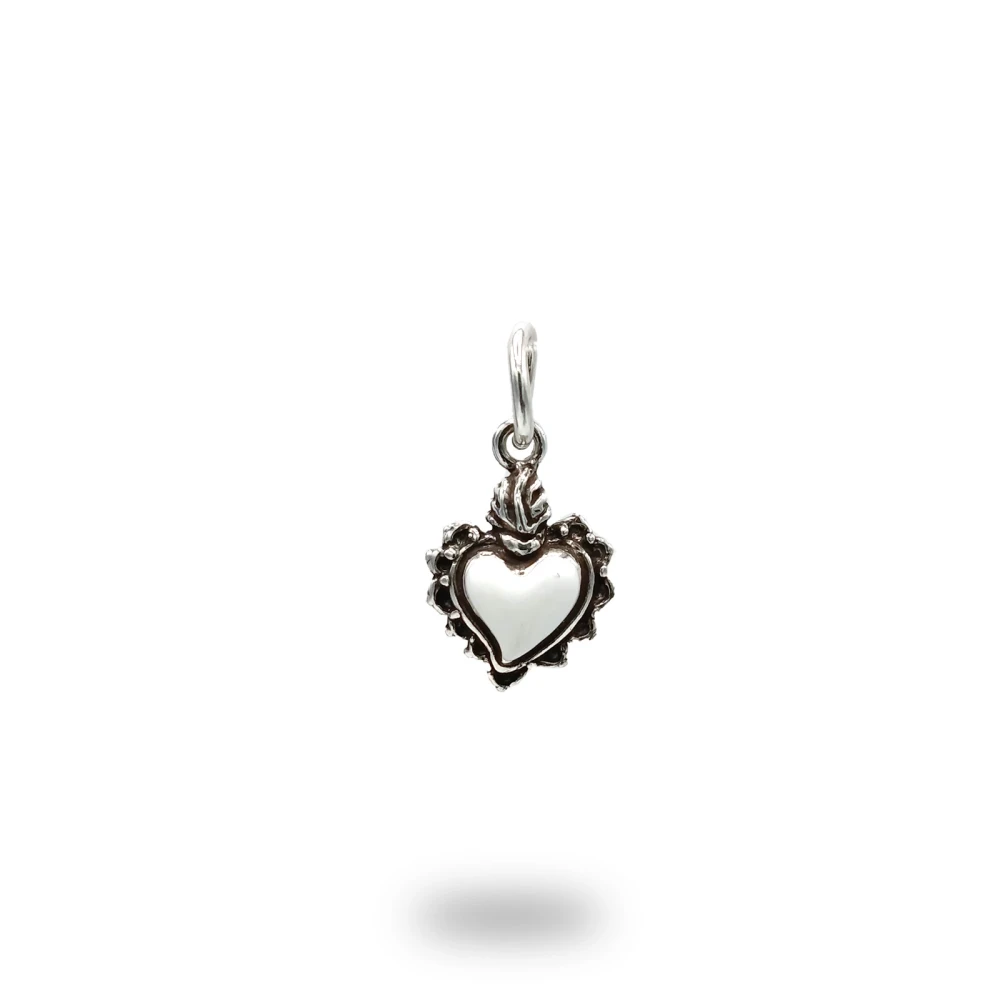 Cuore ex voto in argento con smalto bianco