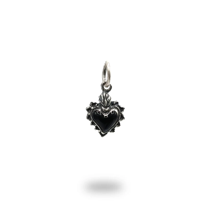 Cuore ex voto in argento con smalto nero