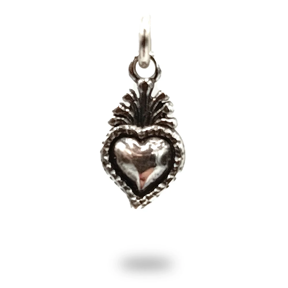 Pendente cuore ex voto in argento brunito